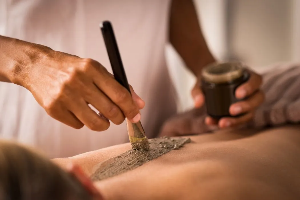 Male to Female Spa in Dhaka | Full Body Massage for Women